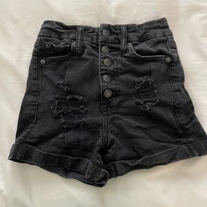 Aeropostale Woman’s Size 00 distressed high rise shorts, curvy midi